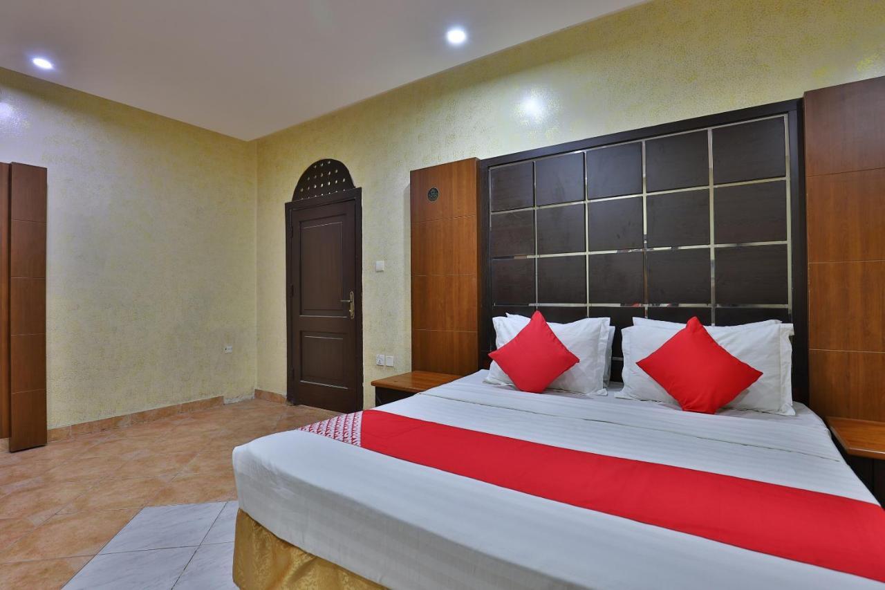 Hotel Oyo 396 Alam Al Sala Al Kobra Towers Jiddah Esterno foto