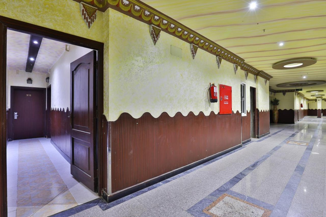 Hotel Oyo 396 Alam Al Sala Al Kobra Towers Jiddah Esterno foto