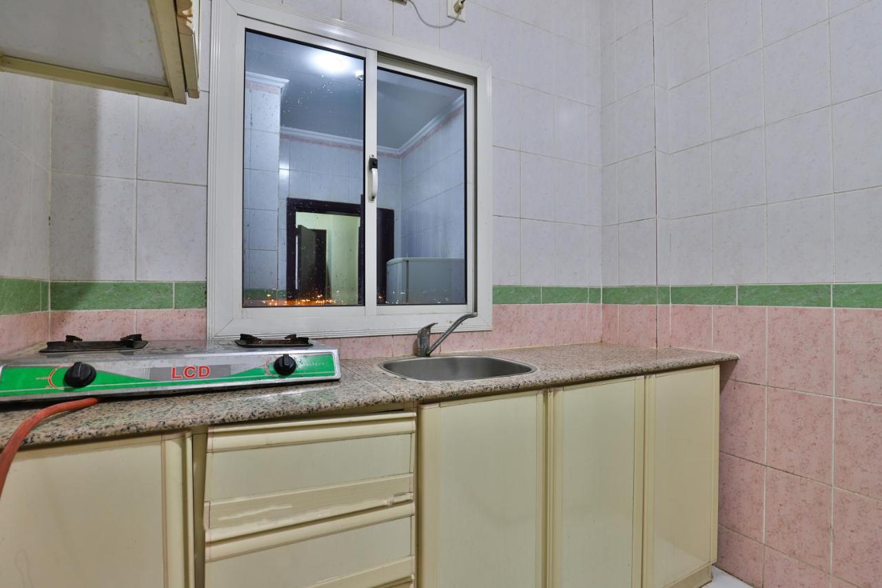 Hotel Oyo 396 Alam Al Sala Al Kobra Towers Jiddah Esterno foto