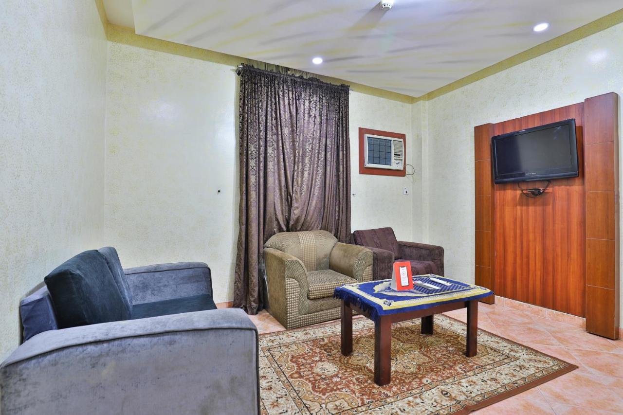 Hotel Oyo 396 Alam Al Sala Al Kobra Towers Jiddah Esterno foto