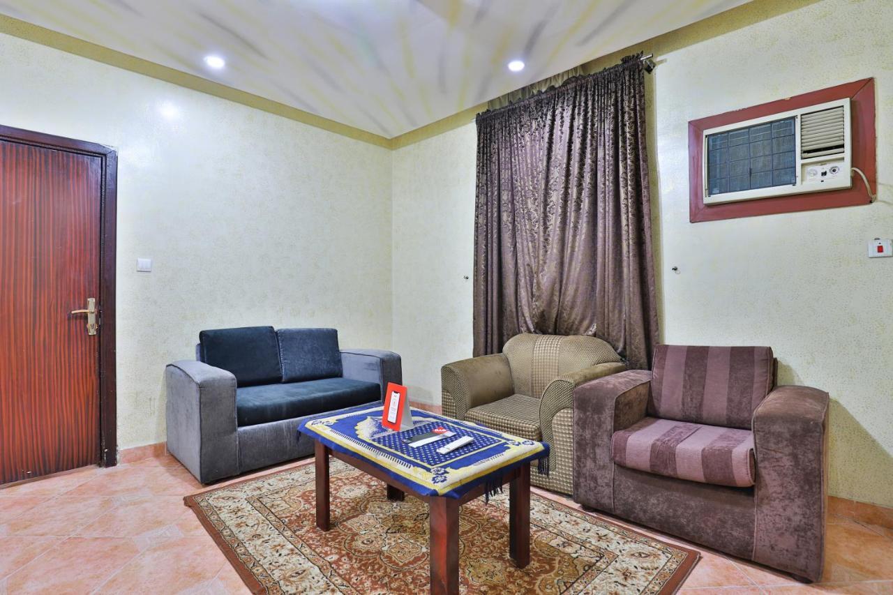 Hotel Oyo 396 Alam Al Sala Al Kobra Towers Jiddah Esterno foto